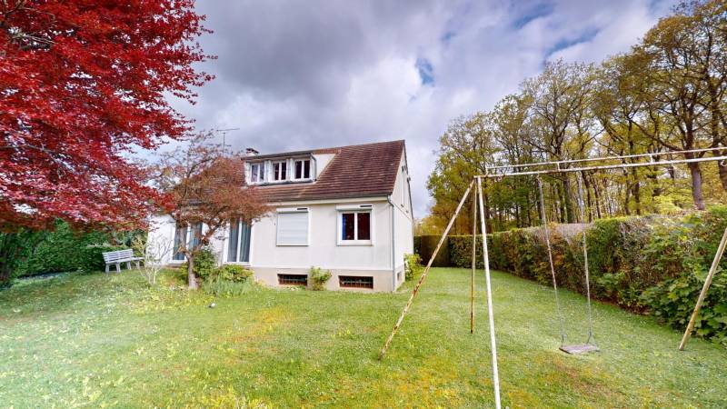 À VENDRE MAISON 8 PIÈCES DE 148,40M2  SITUÉE À ÉVREUX DANS LE QUARTIER DE SAINT-MICHEL