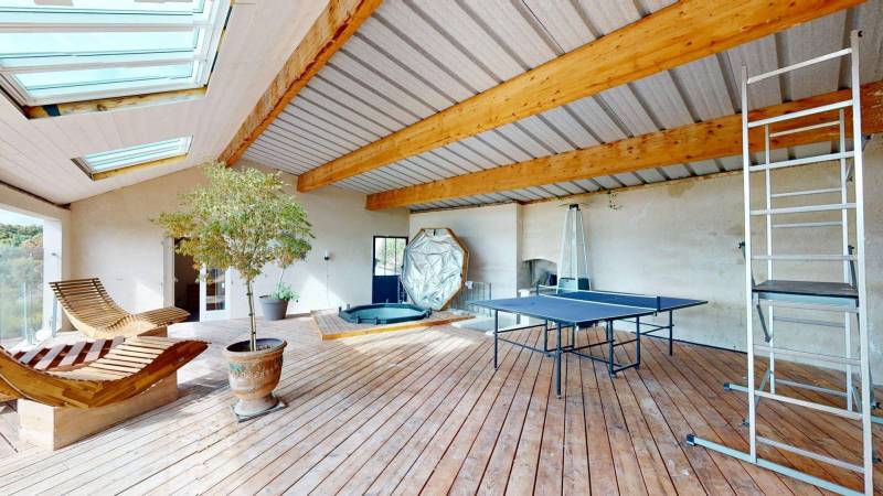 MAISON T8 DE CHARME ET ATYPIQUE AVEC 4 CHAMBRES À VENDRE EN NORMANDIE, À ÉZY-SUR-EURE