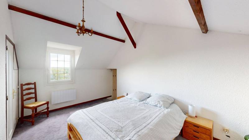 MAISON T8 DE CHARME ET ATYPIQUE AVEC 4 CHAMBRES À VENDRE EN NORMANDIE, À ÉZY-SUR-EURE