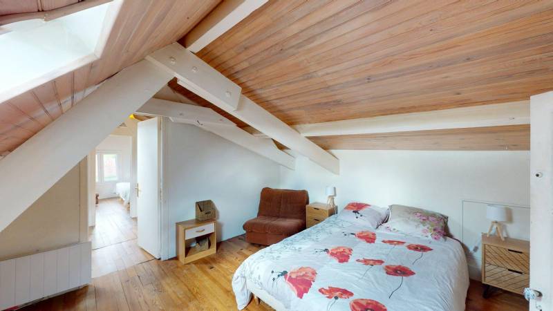 MAISON T8 DE CHARME ET ATYPIQUE AVEC 4 CHAMBRES À VENDRE EN NORMANDIE, À ÉZY-SUR-EURE
