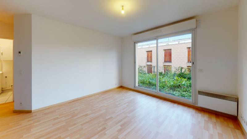 APPARTEMENT A LOUER F2 CENTRE-VILLE AVEC JARDINET