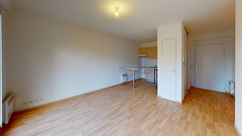 APPARTEMENT A LOUER F2 CENTRE-VILLE AVEC JARDINET