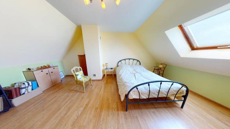 MAISON DE TYPE 8 - 155m² - MISEREY (27930)