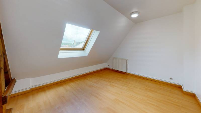 BUREAUX A LOUER A GRAVIGNY DE 220m²