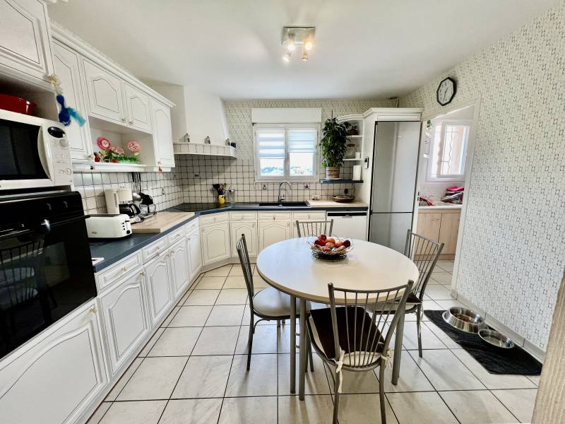 Maison rénovée avec vue panoramique de type F5