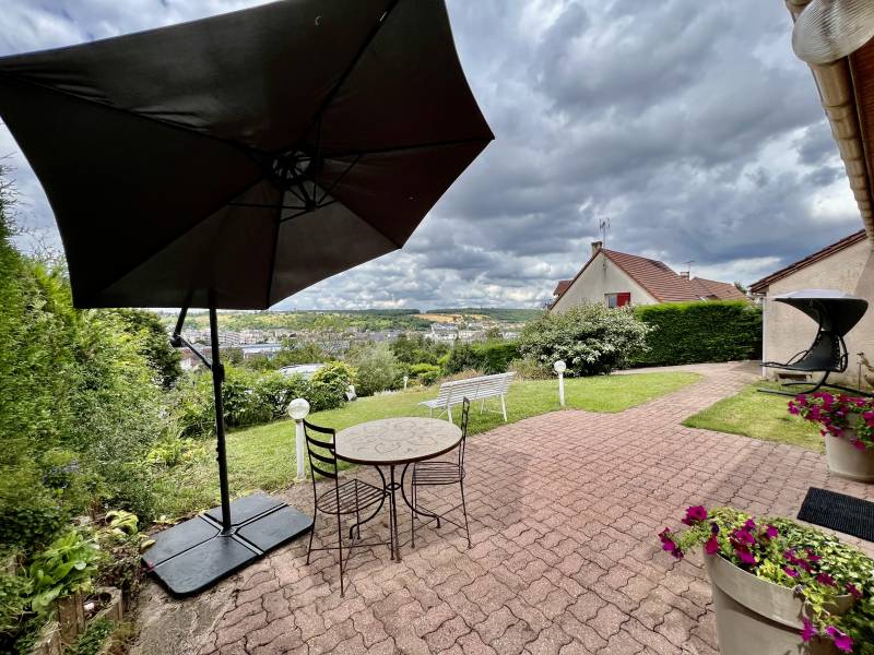 Maison rénovée avec vue panoramique de type F5