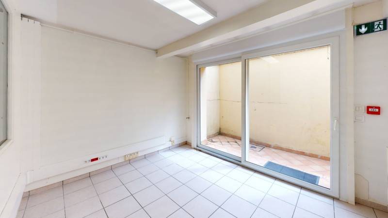 BUREAUX A LOUER A GRAVIGNY DE 220m²